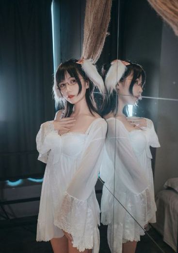 學(xué)生情侶房內(nèi)啪啪偷拍_BD國語免費在線觀看