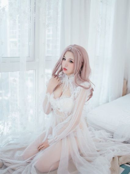 歐美連衣裙海報素材_BD英語電影完整版在線觀看