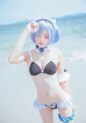 扒開衣服強吻胸摸屁的小說_在線觀看免費電影