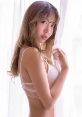 歐美一區妹子床上展示_電影免費觀看